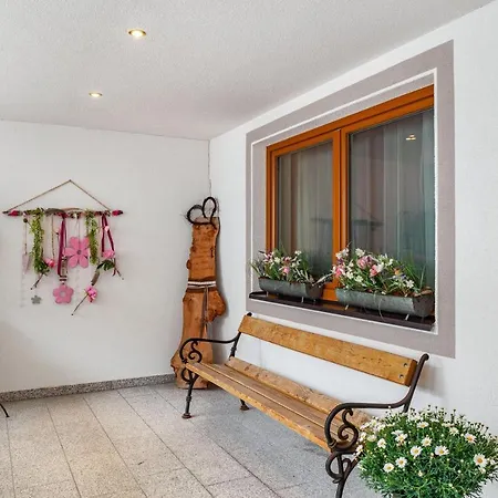 Apartment Alpenflora 2 Ischgl