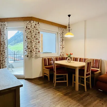 Alpenflora 2 Apartmán *