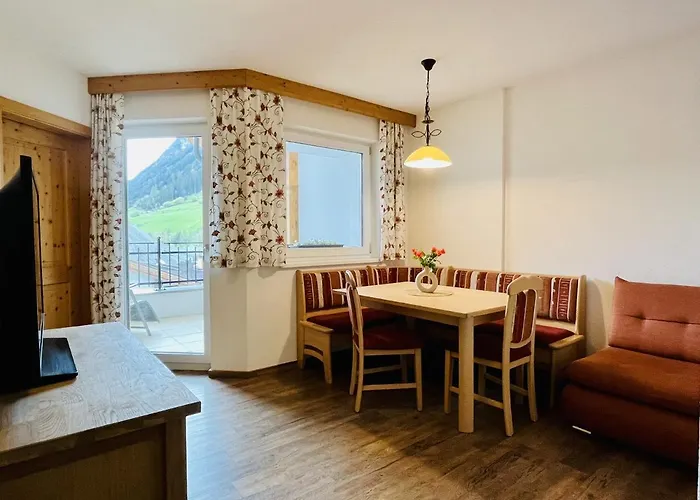 Alpenflora 2 Apartment *